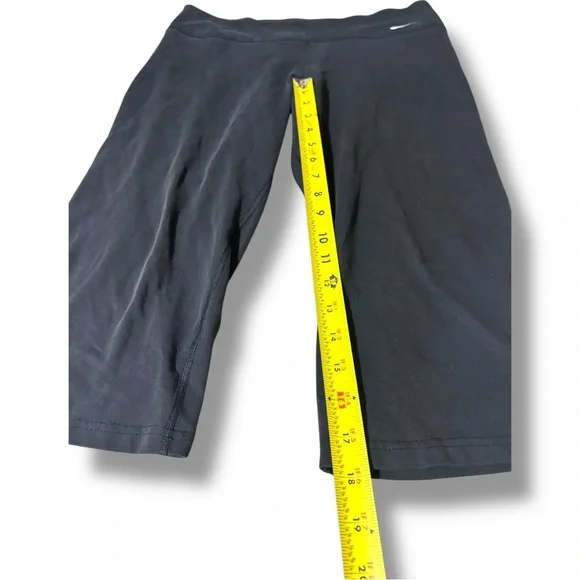 Nike Black Dri Fit Wide-Leg Capri Yoga Workout Pants - Picture 9 of 11